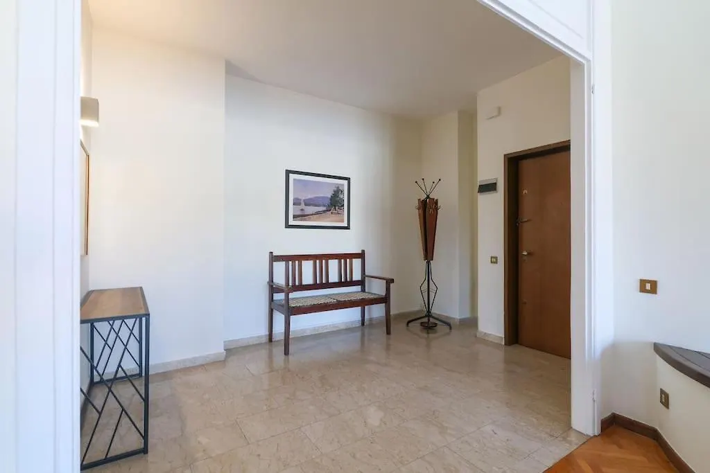 Appartamento Elegante E Spazioso Zona Solari Milan Apartment
