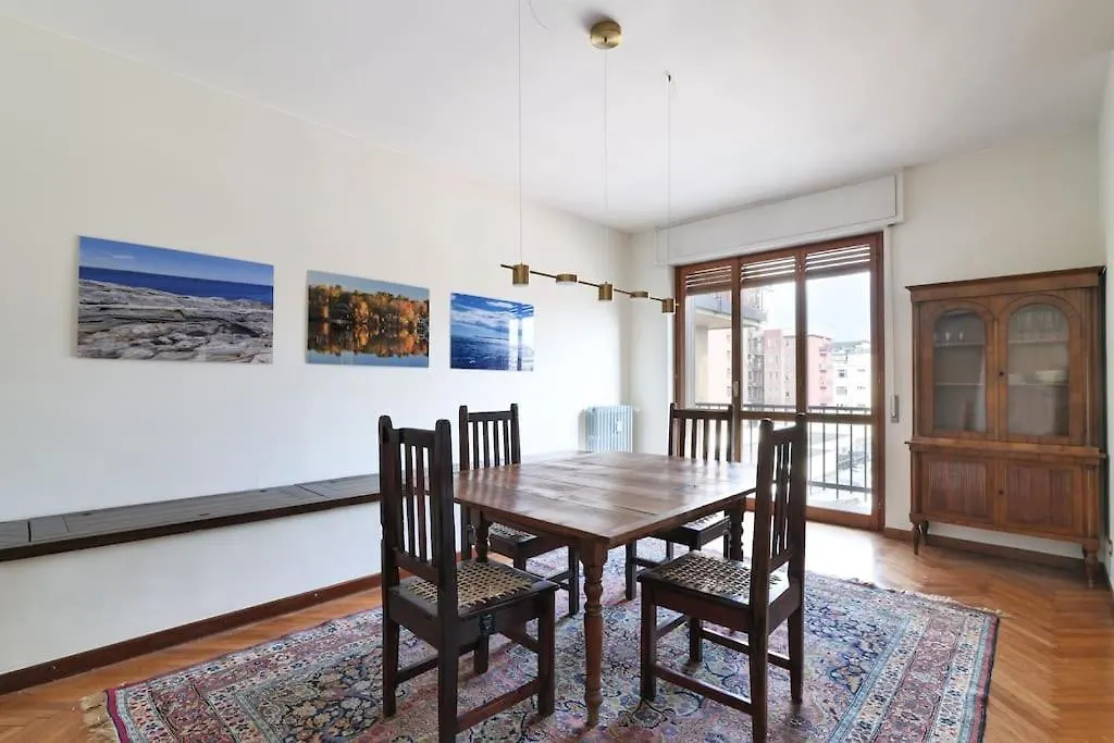 Appartamento Elegante E Spazioso Zona Solari Milan
