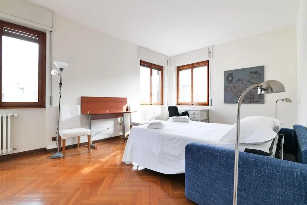 Apartment Appartamento Elegante E Spazioso Zona Solari Milan