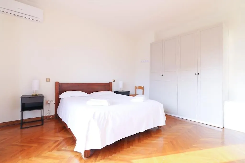 Appartamento Elegante E Spazioso Zona Solari Milan