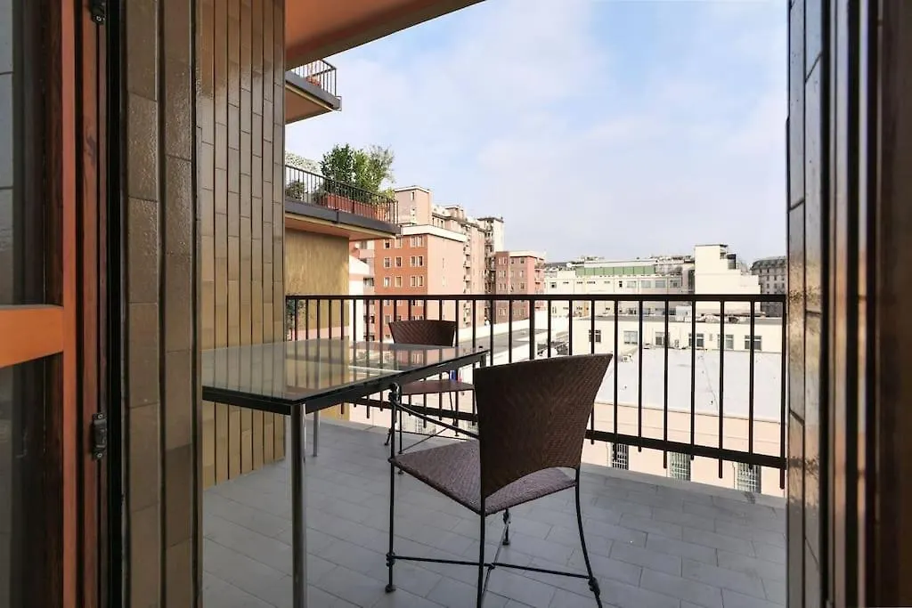 Apartment Appartamento Elegante E Spazioso Zona Solari Milan