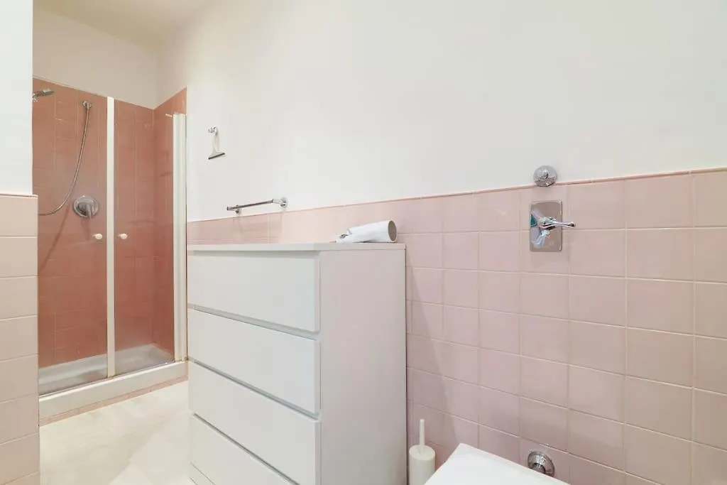 Appartamento Elegante E Spazioso Zona Solari Milan Apartment
