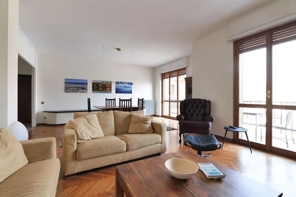 Appartamento Elegante E Spazioso Zona Solari Milan 0*,