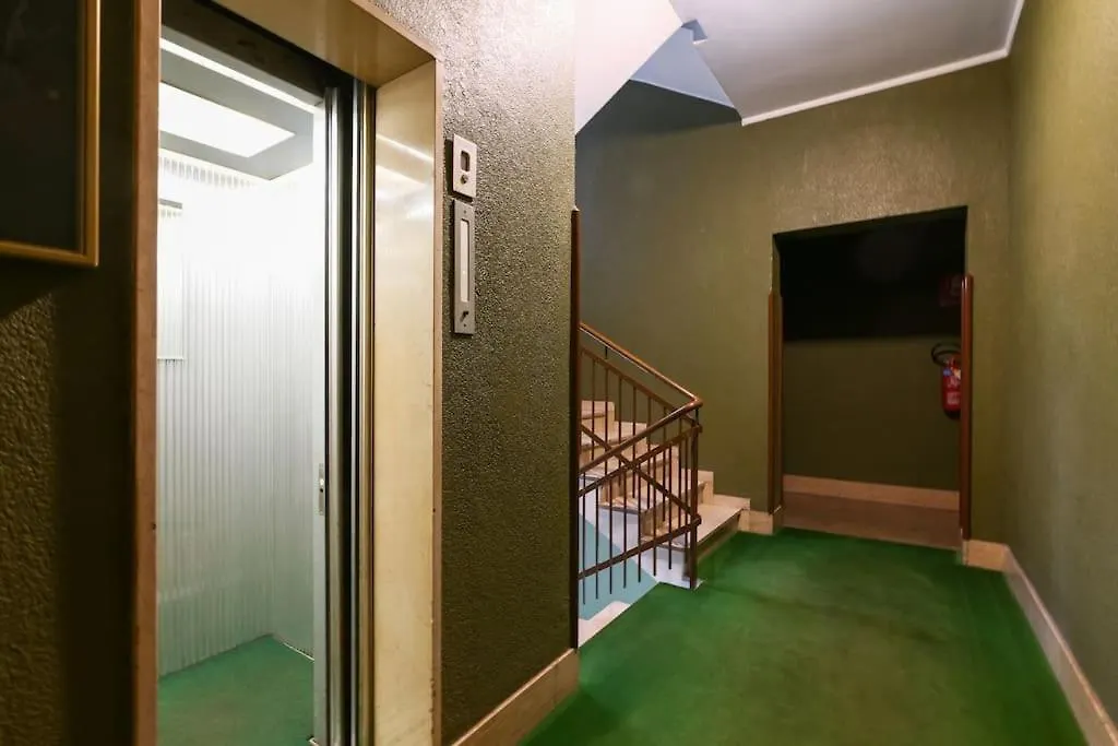 Apartment Appartamento Elegante E Spazioso Zona Solari Milan Italy