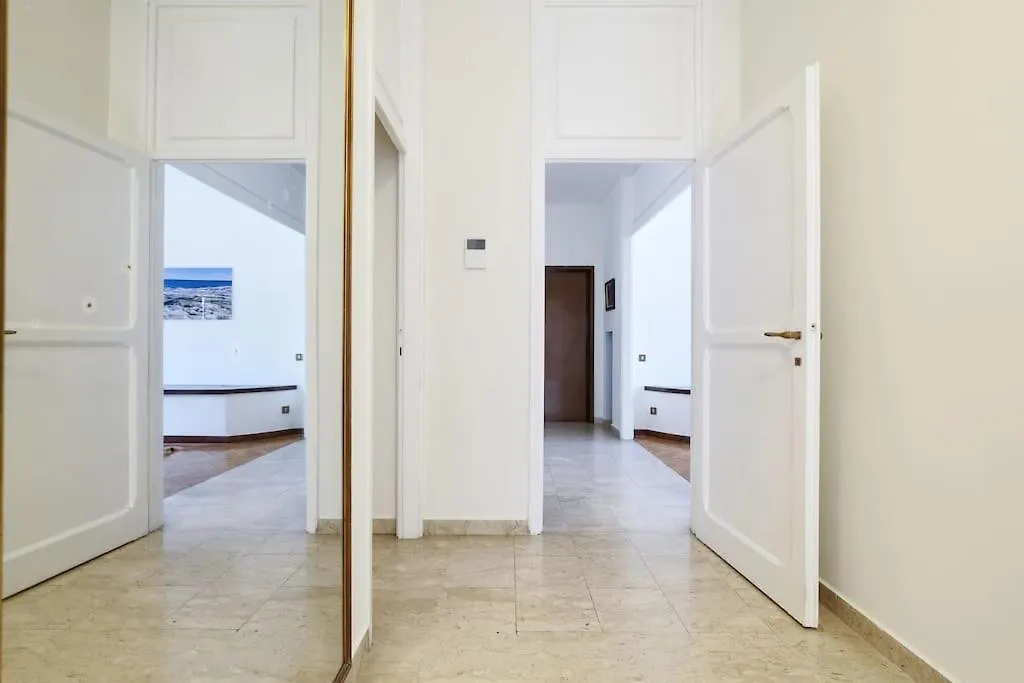 Appartamento Elegante E Spazioso Zona Solari Milan